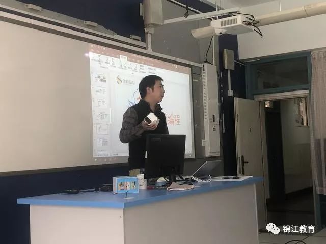 1656384537311975.jpeg 人工智能.jpeg